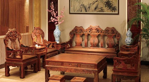 如何辨别红木家具的五大技巧 实用指南与艺术欣赏